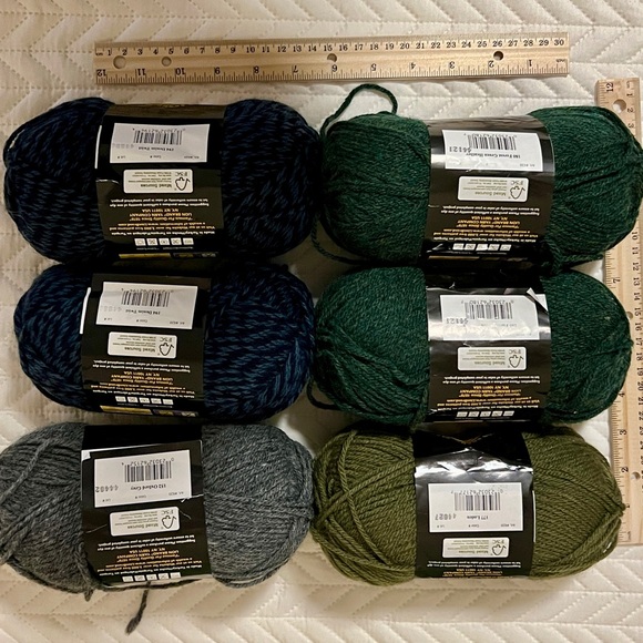 🧶 Lion Brand Wool-Ease Yarn - Acrylic/Wool Blend in Mixed Colors, 6 skeins 🧶 NWT - Picture 4 of 4